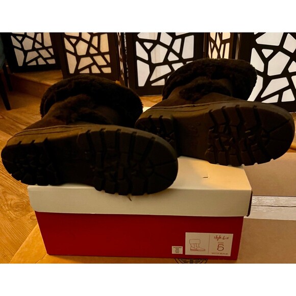 Style & Co Witty Black furry boots size 5 - Picture 2 of 3